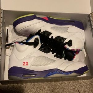 Size 7y Air Jordan Retro 5